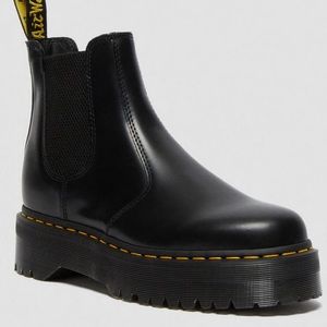 DOC MARTENS 2976 SMOOTH LEATHER PLATFORM CHELSEA BOOTS